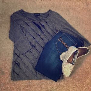 Women’s Ruffled Top